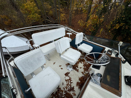 1986 32' Stamas Flybridge Sedan