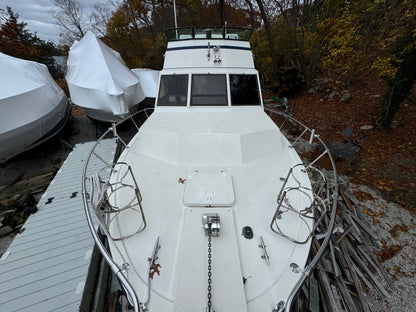 1986 32' Stamas Flybridge Sedan