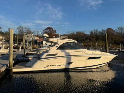 2017 26' Regal Sport Coupe