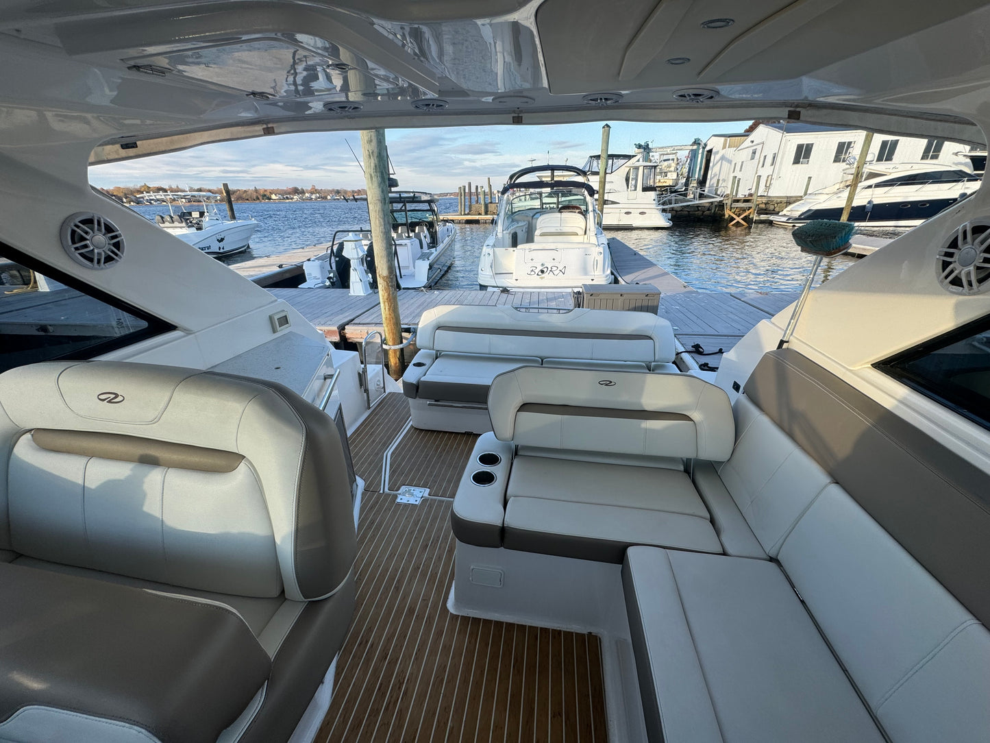 2017 26' Regal Sport Coupe