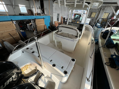 2014 27' Boston Whaler 270 Dauntless