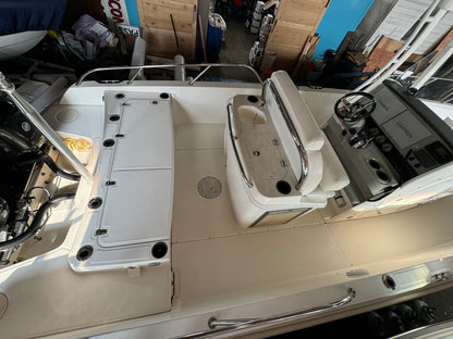 2014 27' Boston Whaler 270 Dauntless