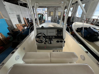 2014 27' Boston Whaler 270 Dauntless