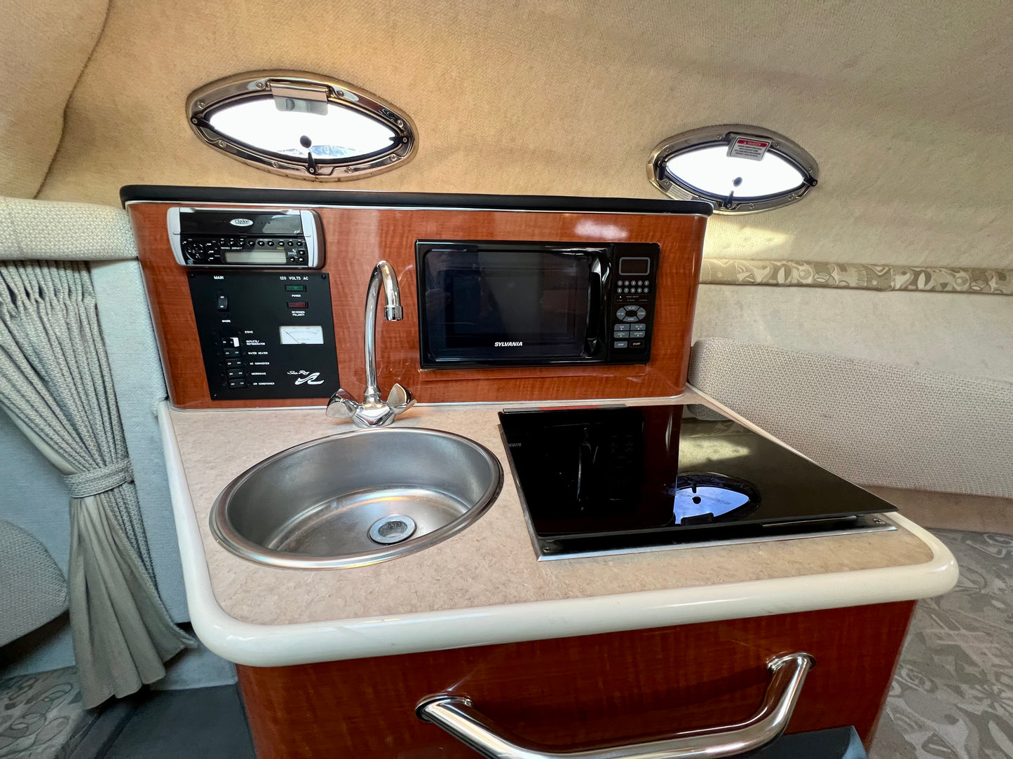 2004 24’ Sea Ray Sundancer