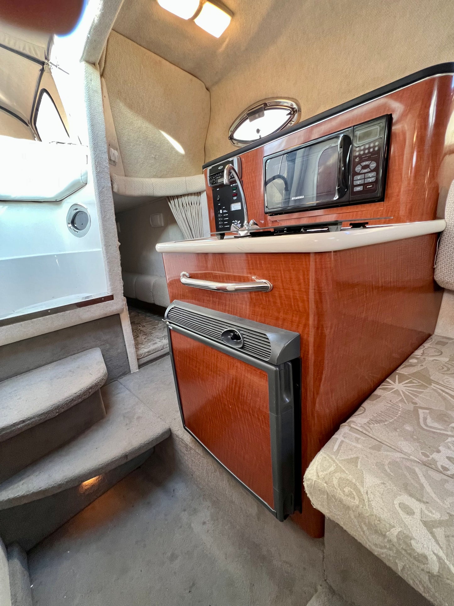 2004 24’ Sea Ray Sundancer