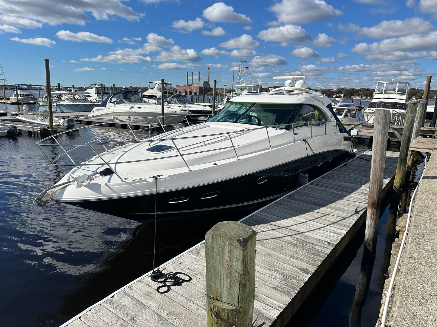 2011 47' Sea Ray Sundancer