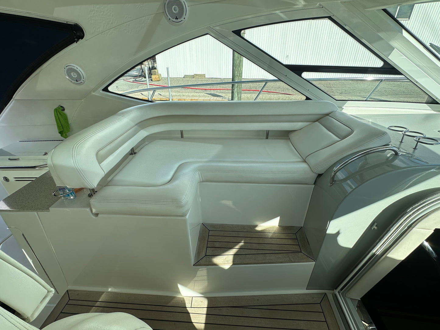 2011 47' Sea Ray Sundancer