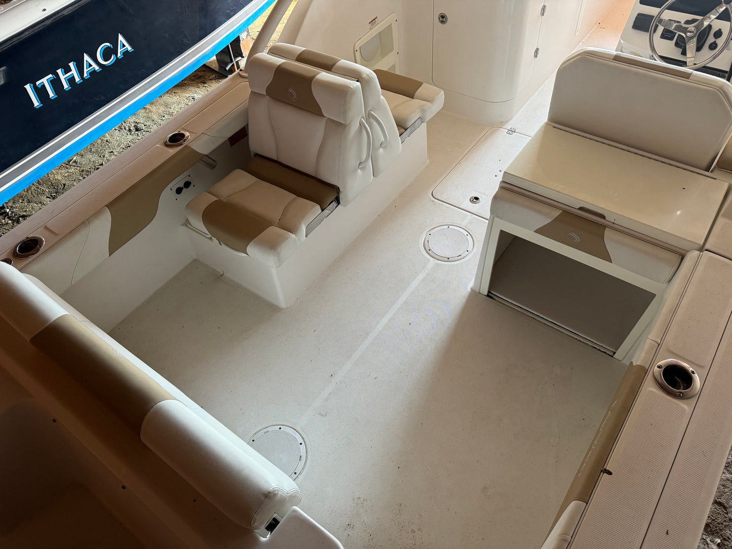 2017 24' Edgewater 248CX Crossover