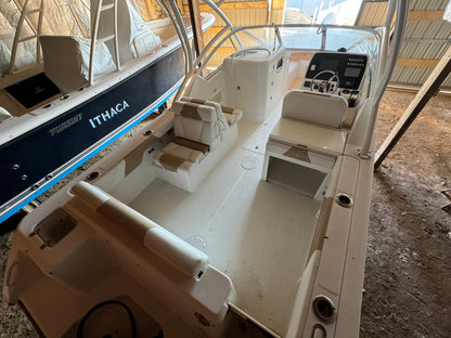 2017 24' Edgewater 248CX Crossover