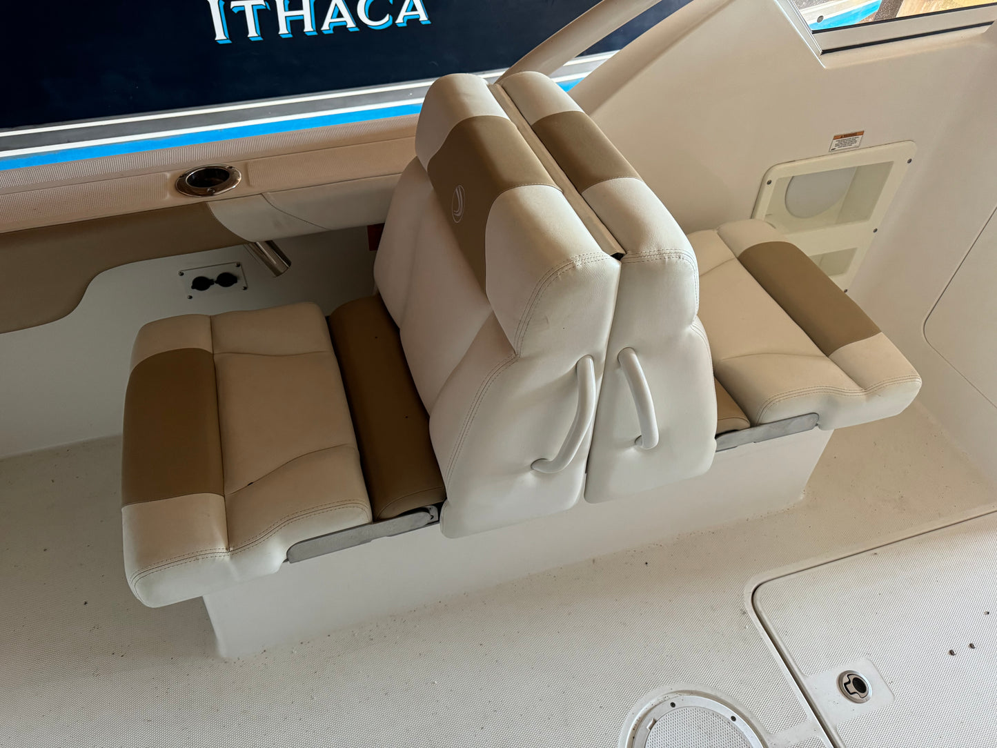 2017 24' Edgewater 248CX Crossover