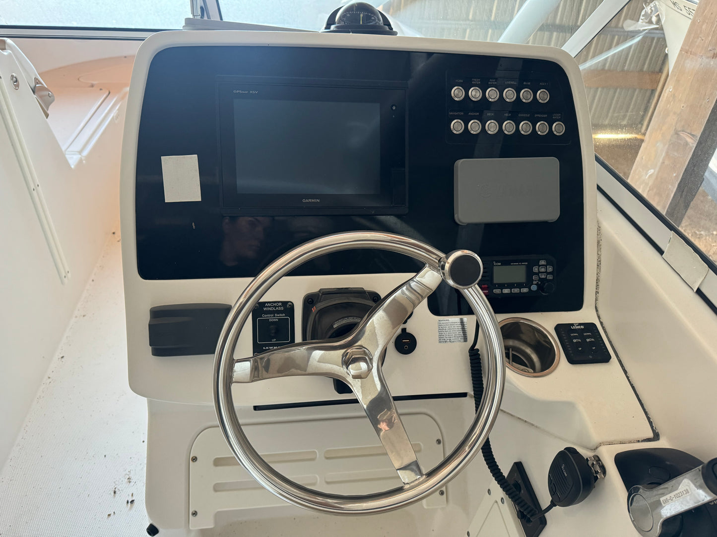 2017 24' Edgewater 248CX Crossover