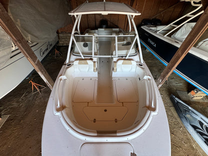 2017 24' Edgewater 248CX Crossover