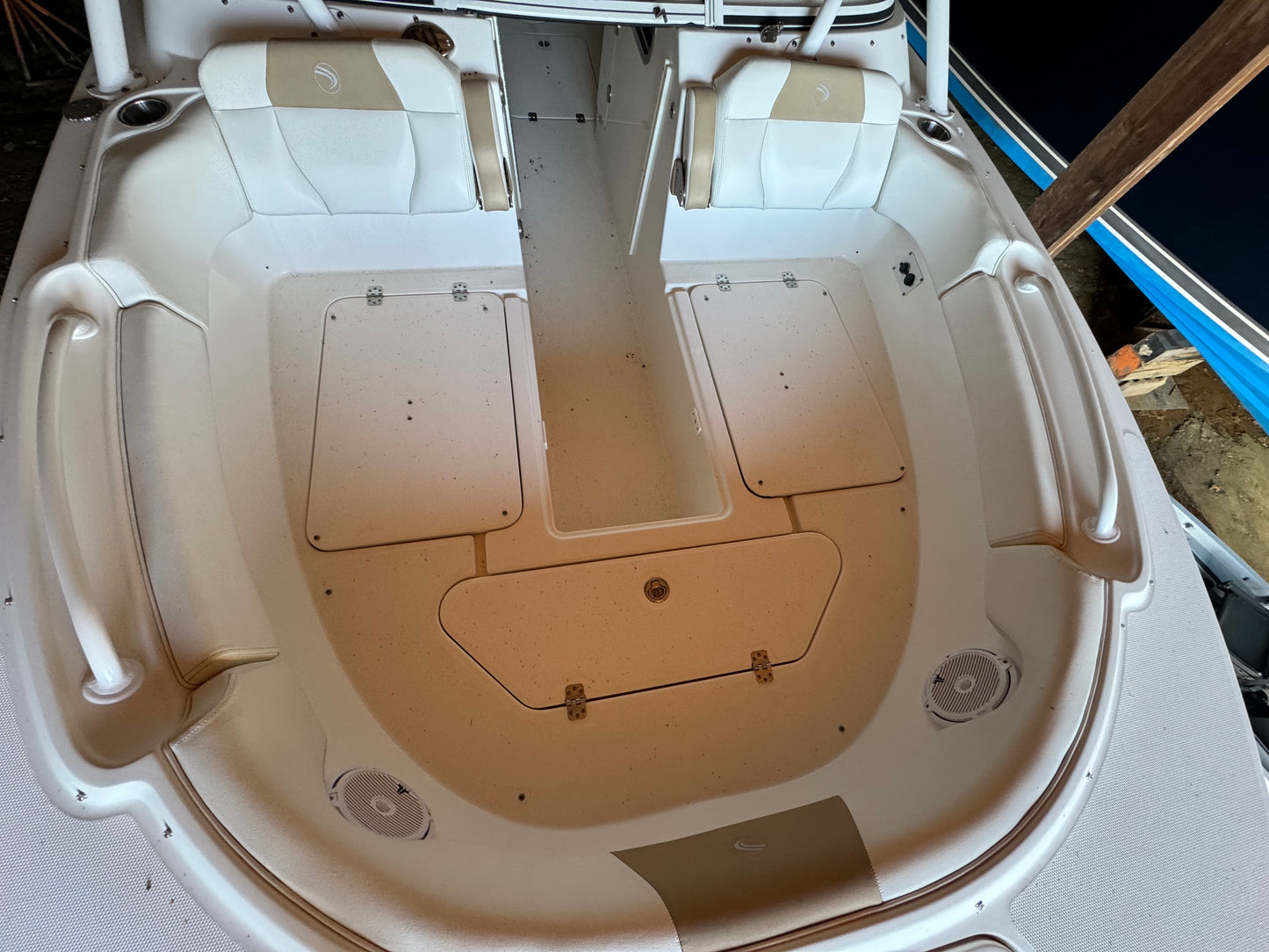 2017 24' Edgewater 248CX Crossover