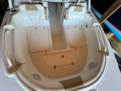 2017 24' Edgewater 248CX Crossover