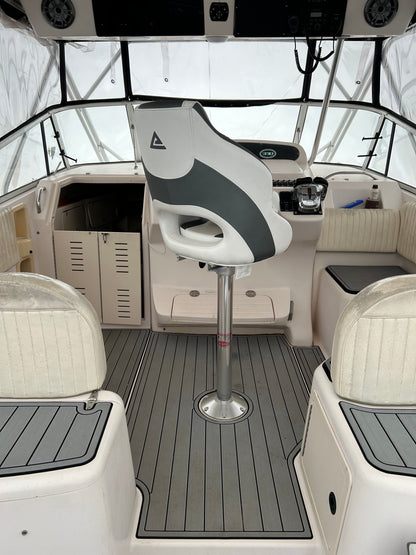 2001 33’ Grady White