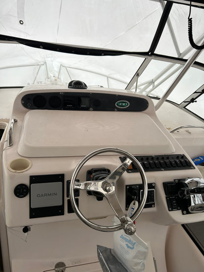 2001 33’ Grady White