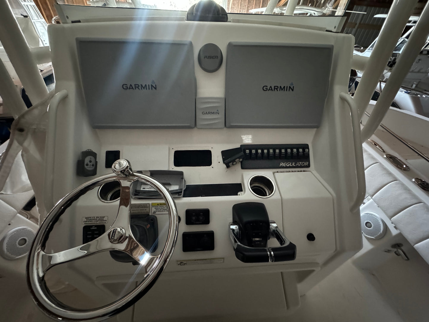 2014 28’ Regulator