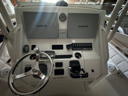 2014 28’ Regulator