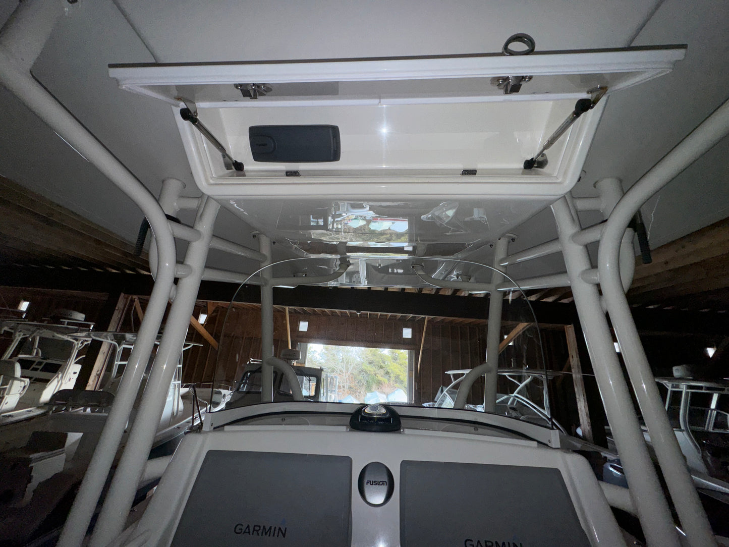 2014 28’ Regulator