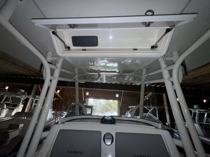 2014 28’ Regulator