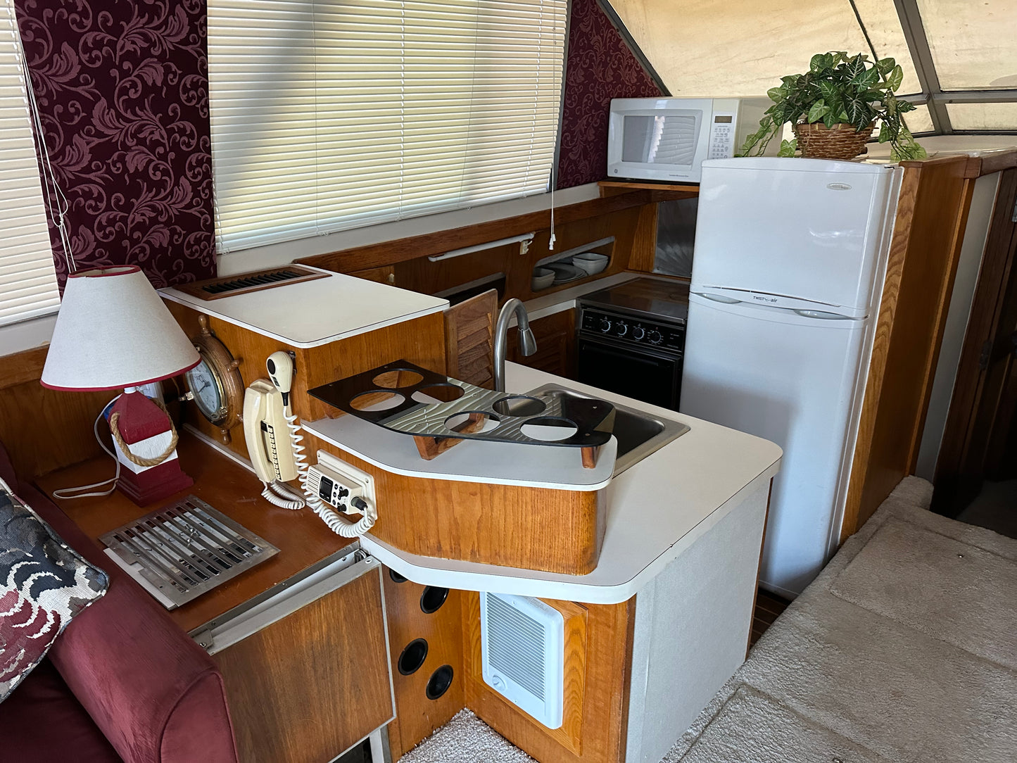 1987 40’ Silverton